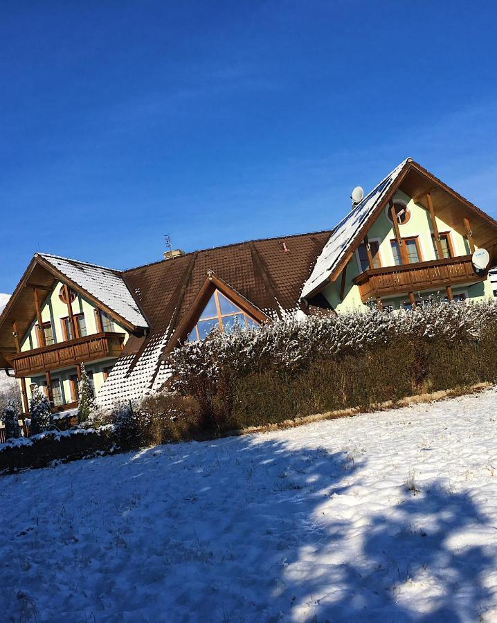 Vysoké Tatry Villa Capri מראה חיצוני תמונה